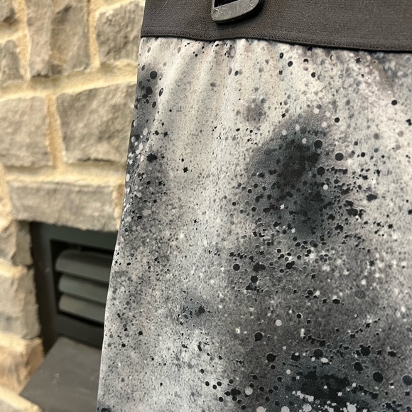 Nike Pro Capri Leggings - Picture 3 of 6